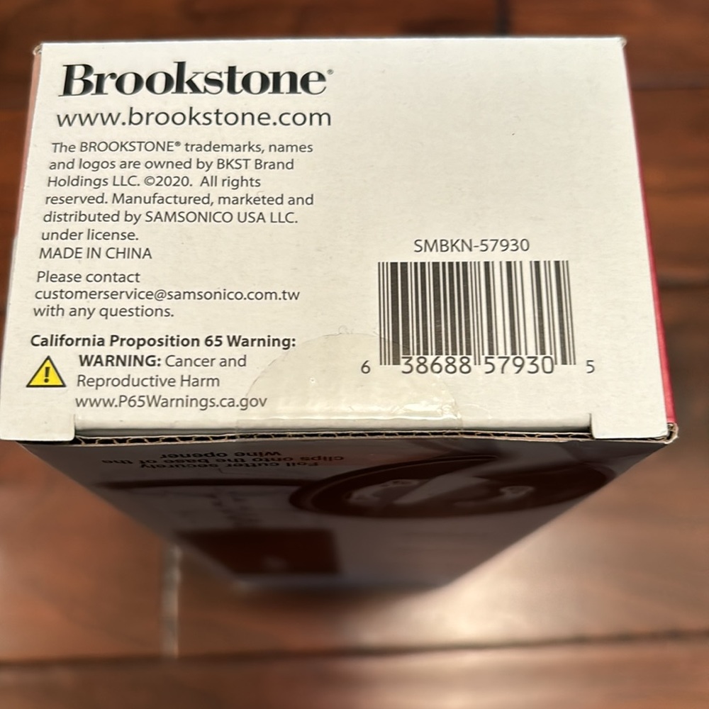 Brookstone Automatic Wine Opener and wine foil cutter - Picture 6 of 6